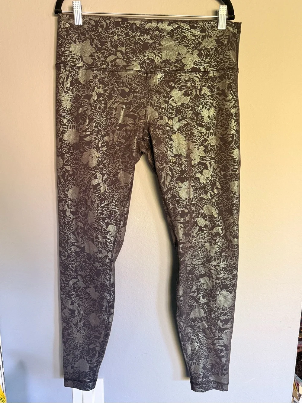 lululemon athletica wunder train rare floral logo design size 14🥀🥀🥀